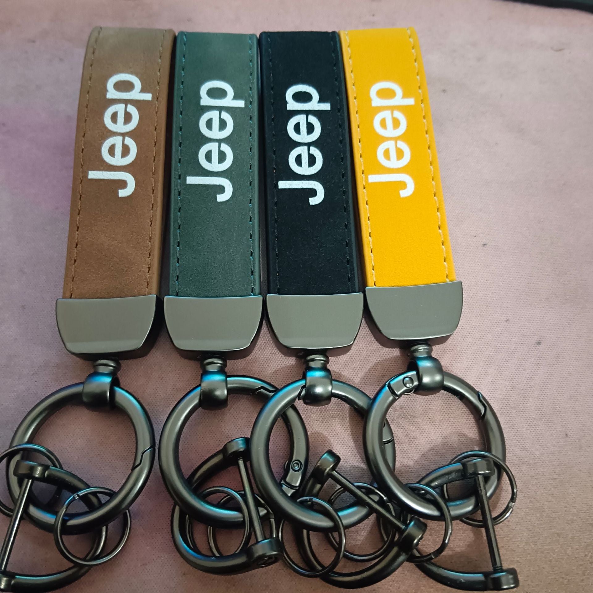 Wholesale Zinc Alloy Keychain Black Gunmetal Hardware Decorative Accessory for Wedding Gift