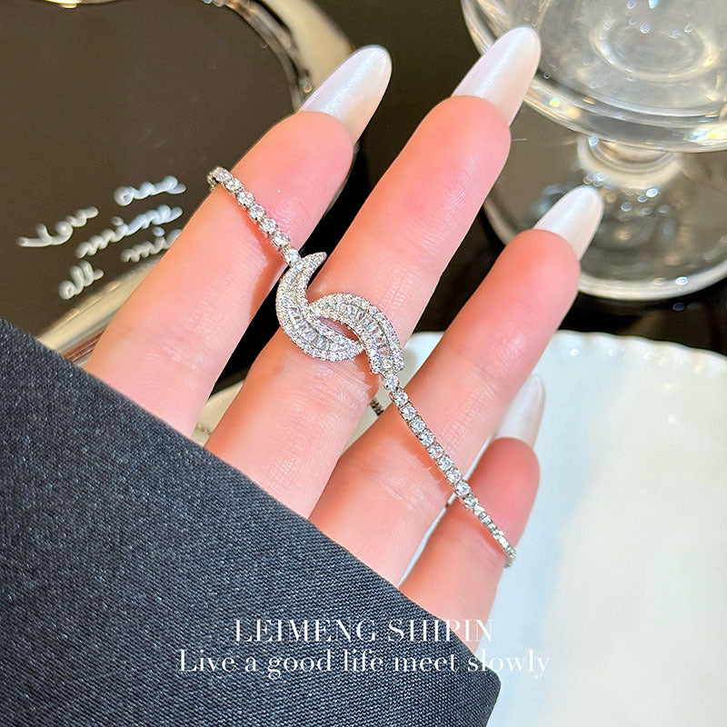 Wholesale Light Luxury Style Square Flower Diamond Bracelet