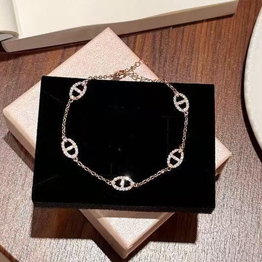 Wholesale French-Style Pig Nose Full Diamond Bracelet for Women,  New Korean Trendy High-End Sweet Jewelry Gift for Best Friend ACCVIP