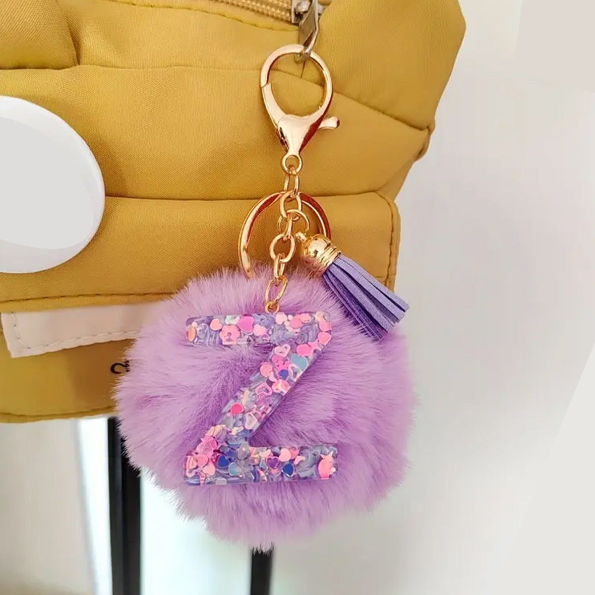 Wholesale Cute resin pom-pom 26 letter keychain