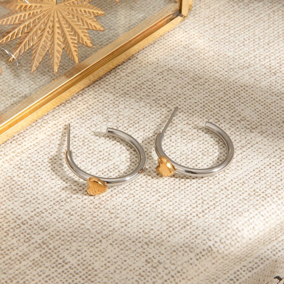 Wholesale 18k gold stainless steel gold and silver color matching simple love earrings