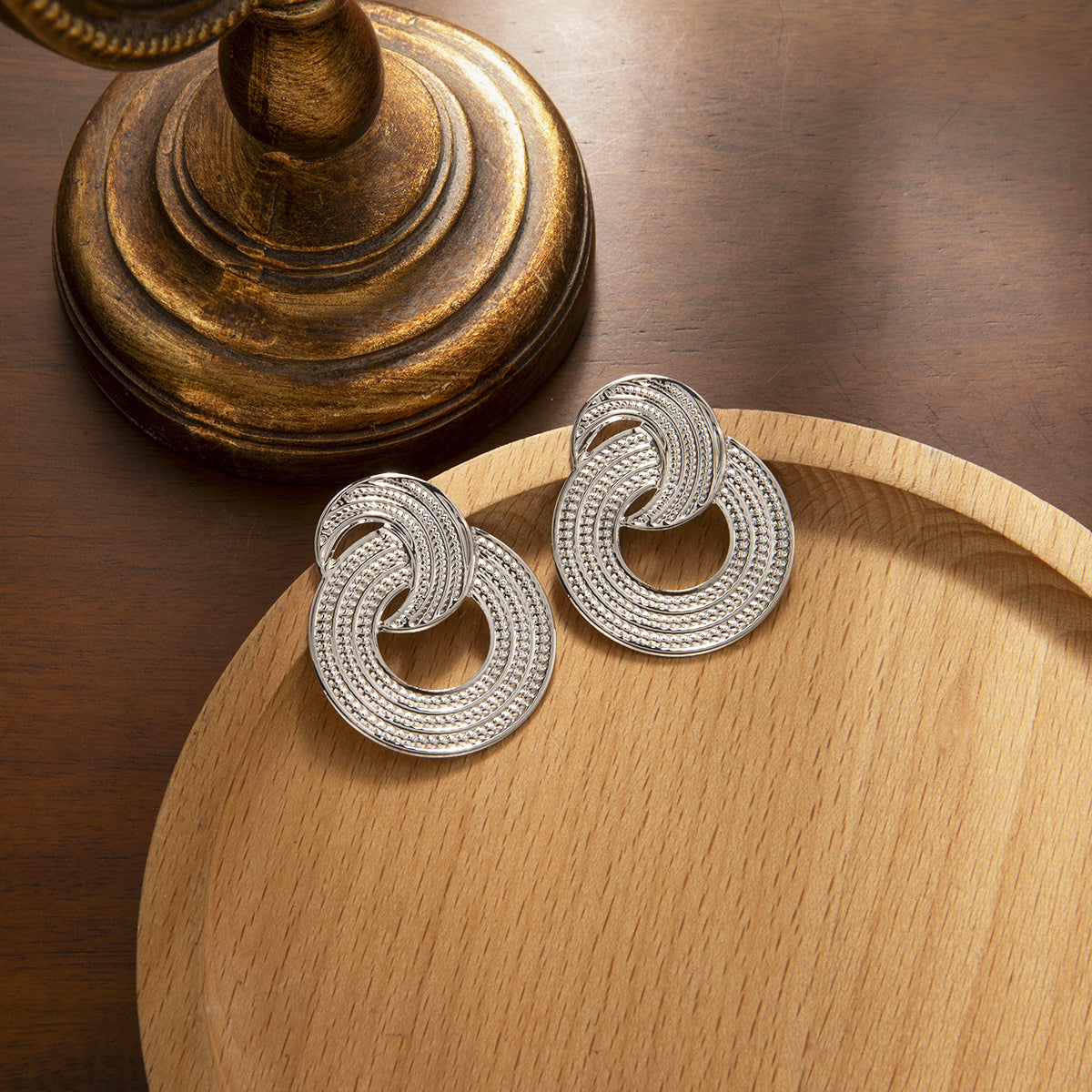 Wholesale Cross-border Geometric Round All-match Retro Earrings European and American Niche Design Ear Studs Elegant Twist Earrings