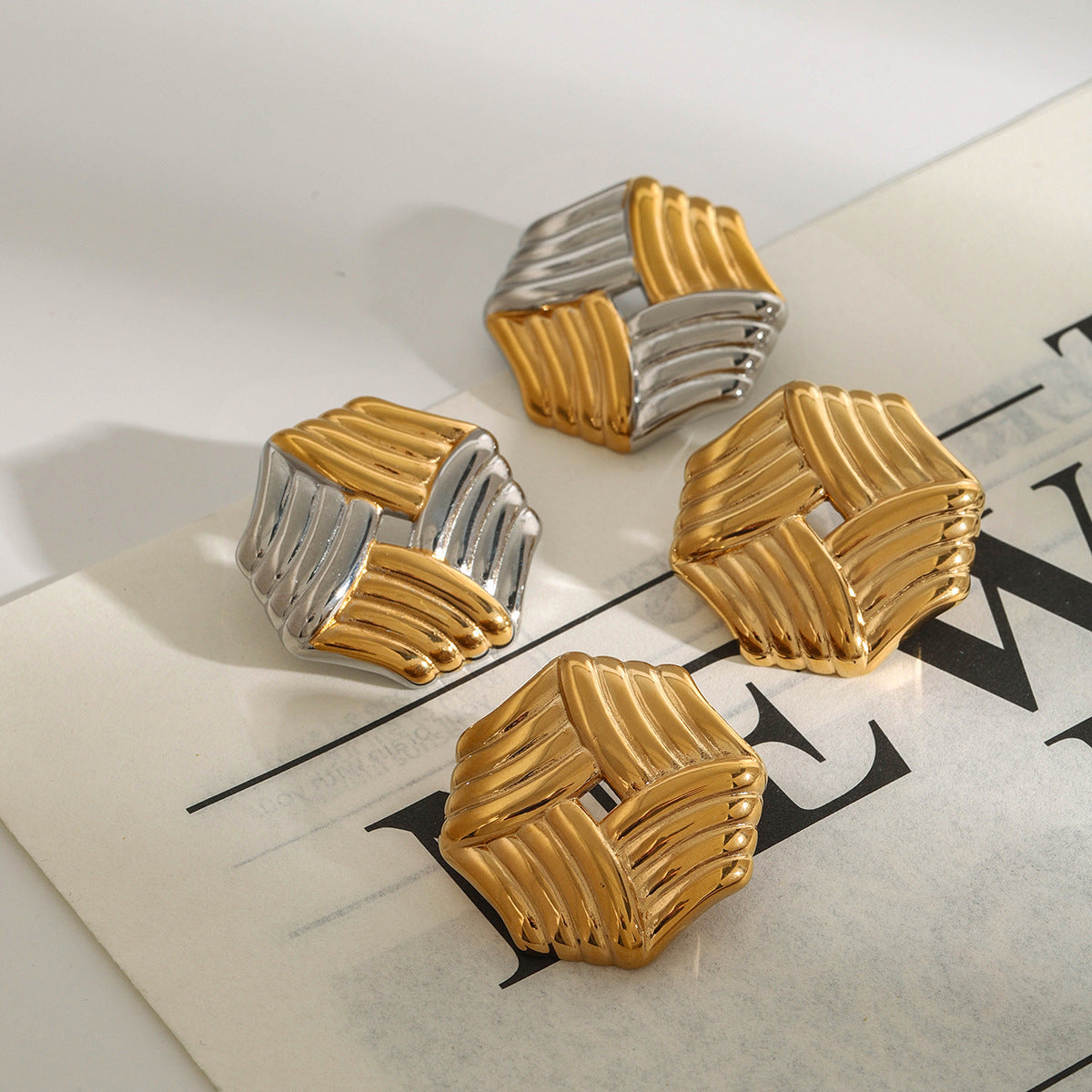 Wholesale  Stainless steel 18k gold gold and silver color matching rib geometric hollow earrings