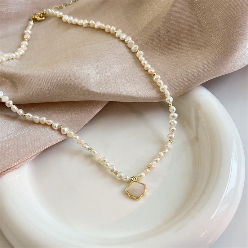 Wholesale  pearl shell freshwater pearl necklace
