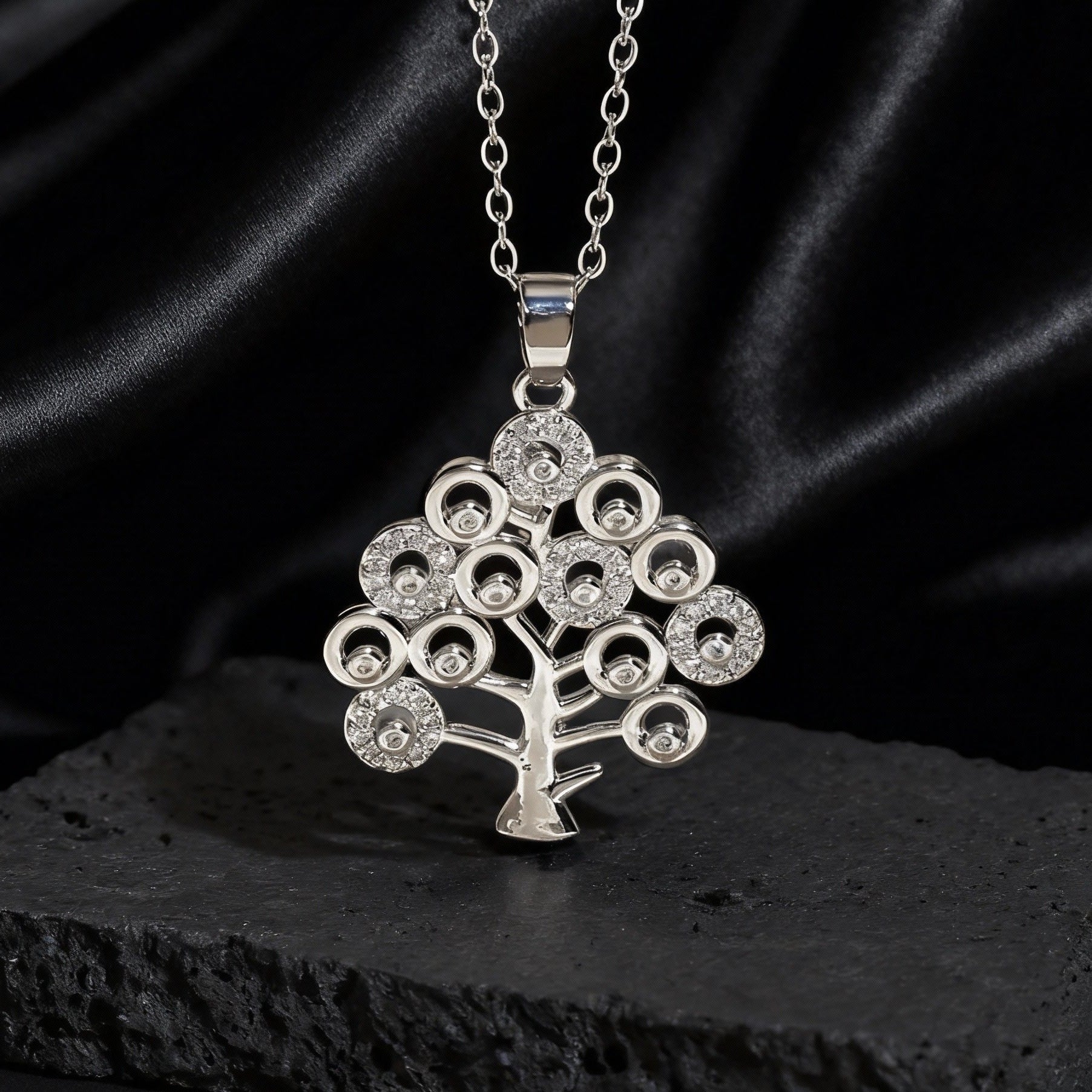Wholesale Copper Tree Of Life Hollow Pendant Necklace For Women Chic Collarbone Chain Stylish Jewelry Accessory For Gift And Resale