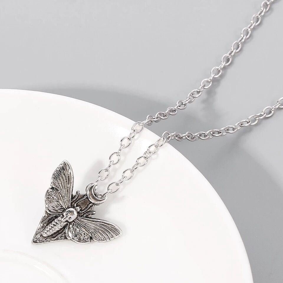 Wholesale  retro metal Angel insect clavicle chain