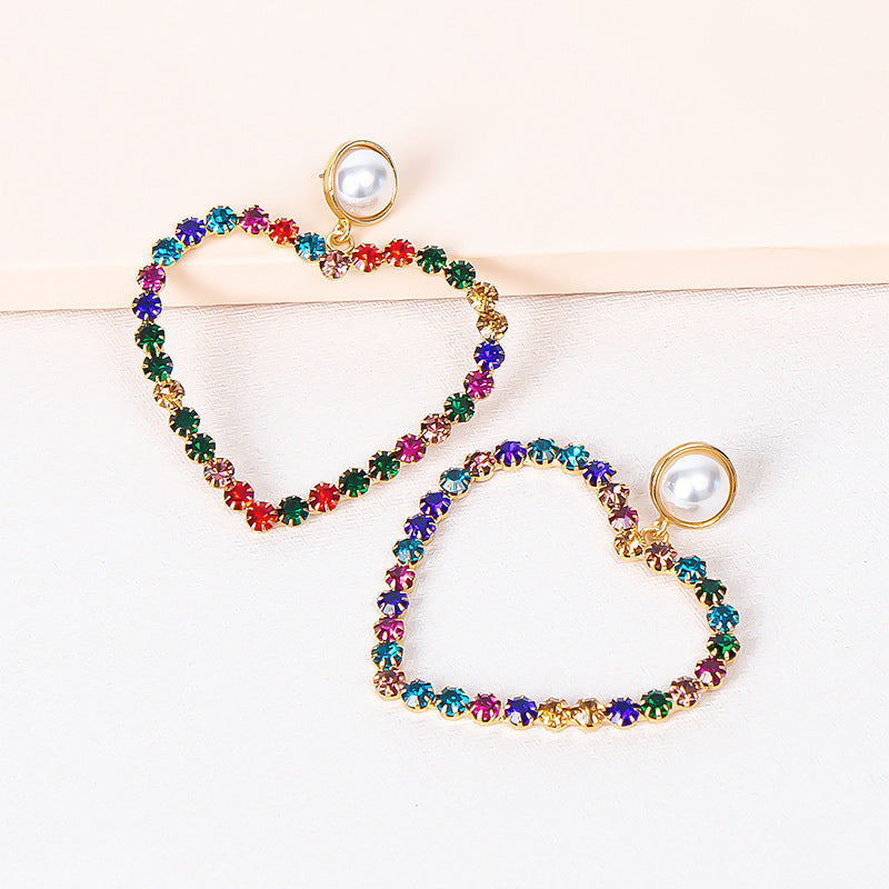 Wholesale Flash colored diamond claw chain Love earrings