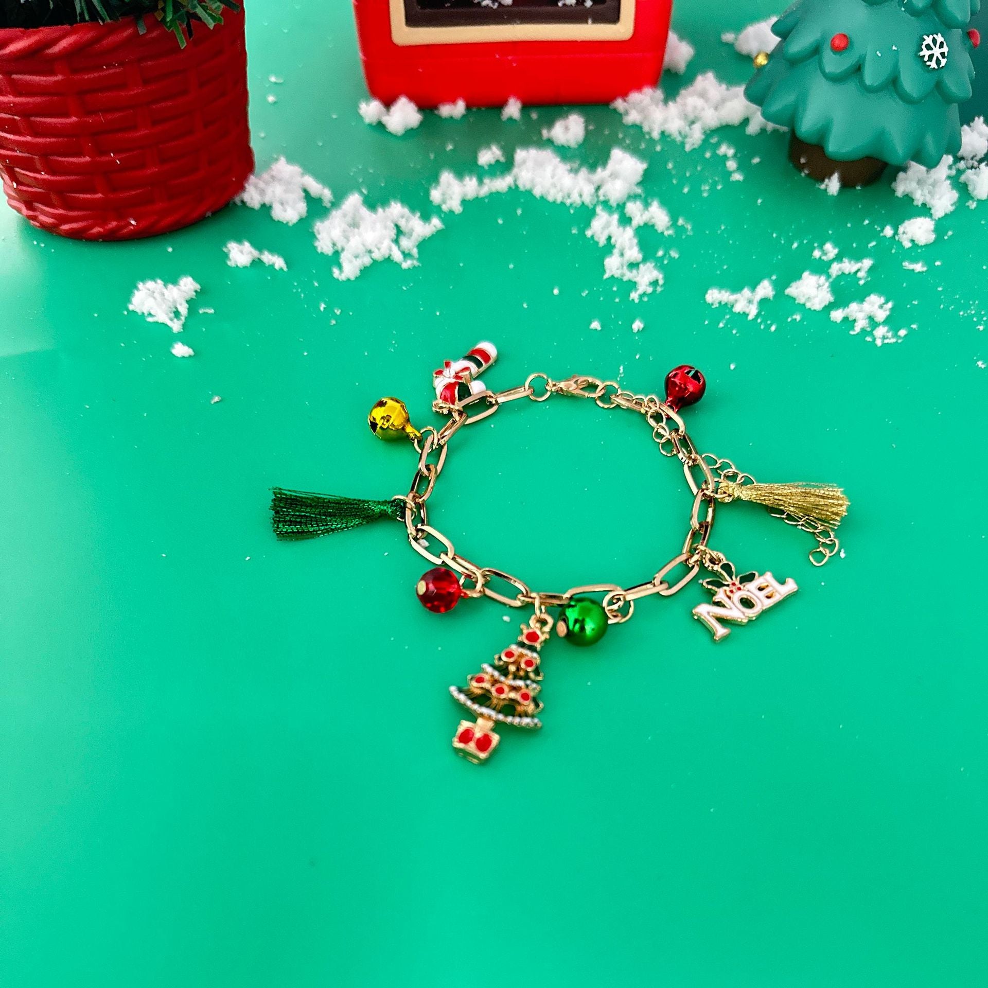 Wholesale Christmas Element Necklace