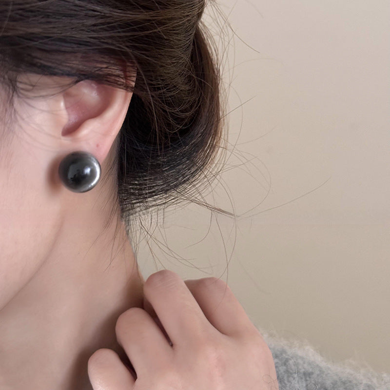 Wholesale Silver Needle Resin Love Heart Sizzling Light Luxury Earrings