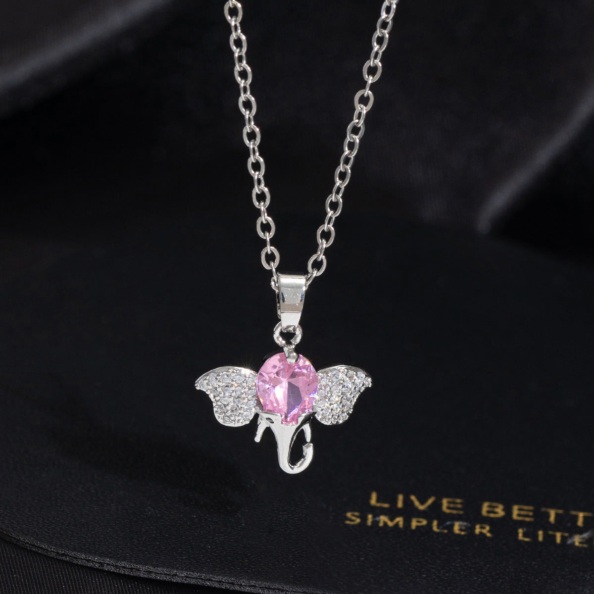 Wholesale Light Luxury Copper Zircon Elephant Pendant Choker Necklace For Women Fashion Accessory Gift Boutique Resale