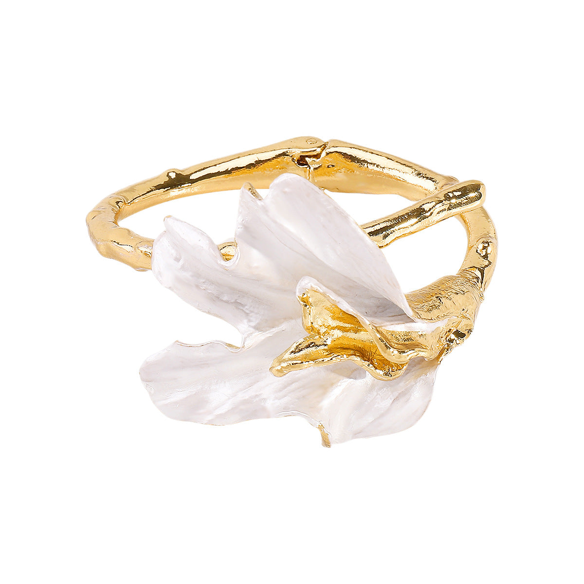 Wholesale retro niche exaggerated white flower enamel bracelet  temperament