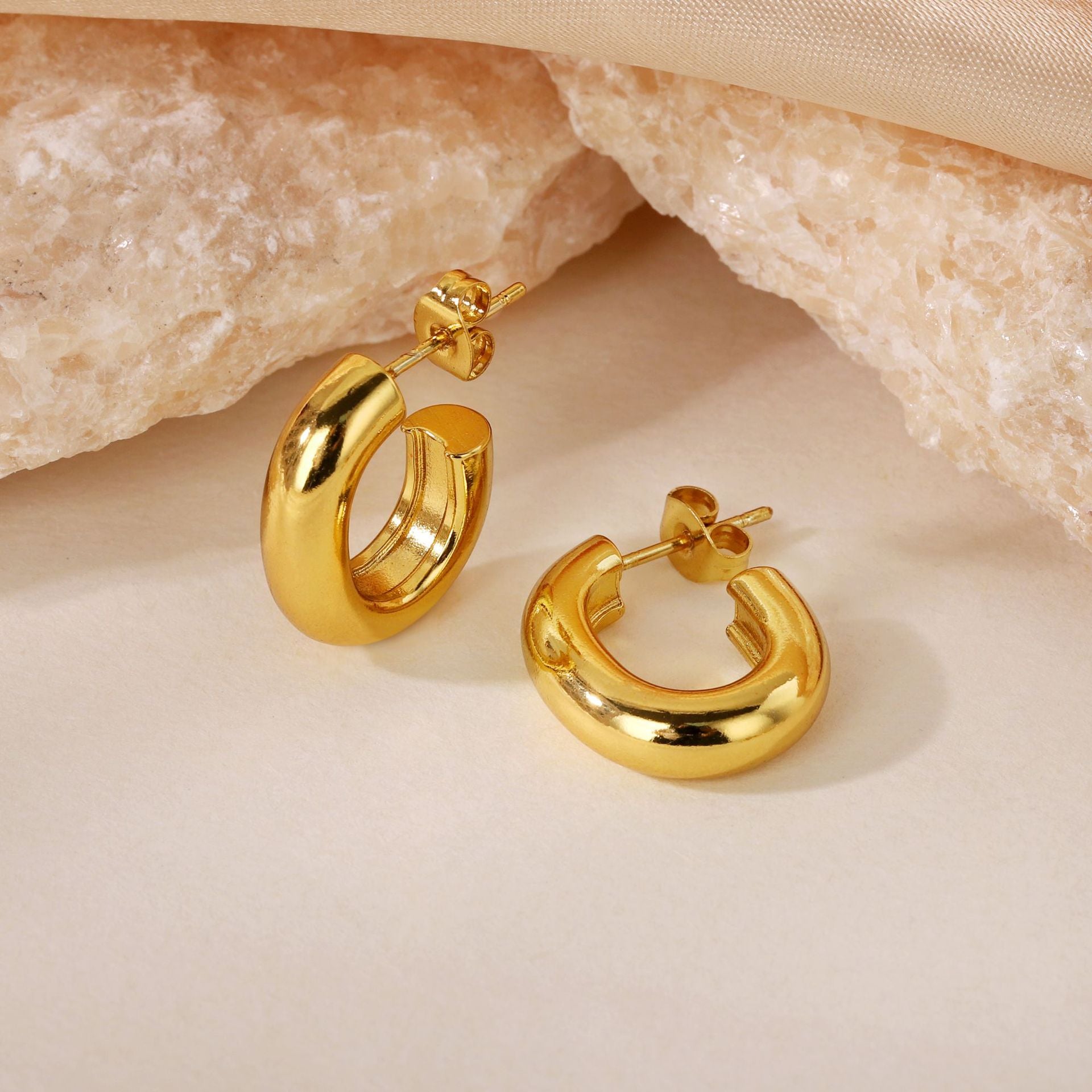 Wholesale Classic Hoop Versatile Non-Fading Titanium Steel Earrings