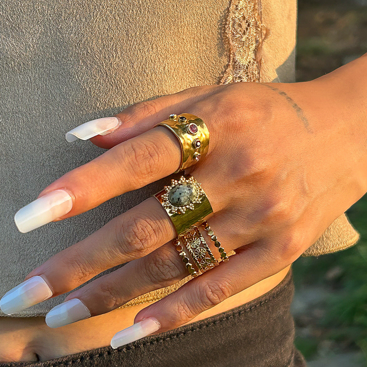 Wholesale Fashionable Joint Ring Set Hip-Hop Metallic Pleated Gemstone Rings
