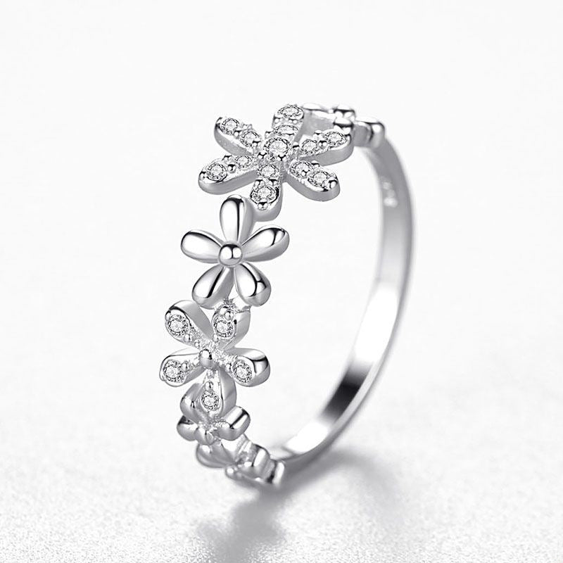 Wholesale s925 Sterling Silver Daisy Ring  Fashion Light Luxury Micro Diamond Ring