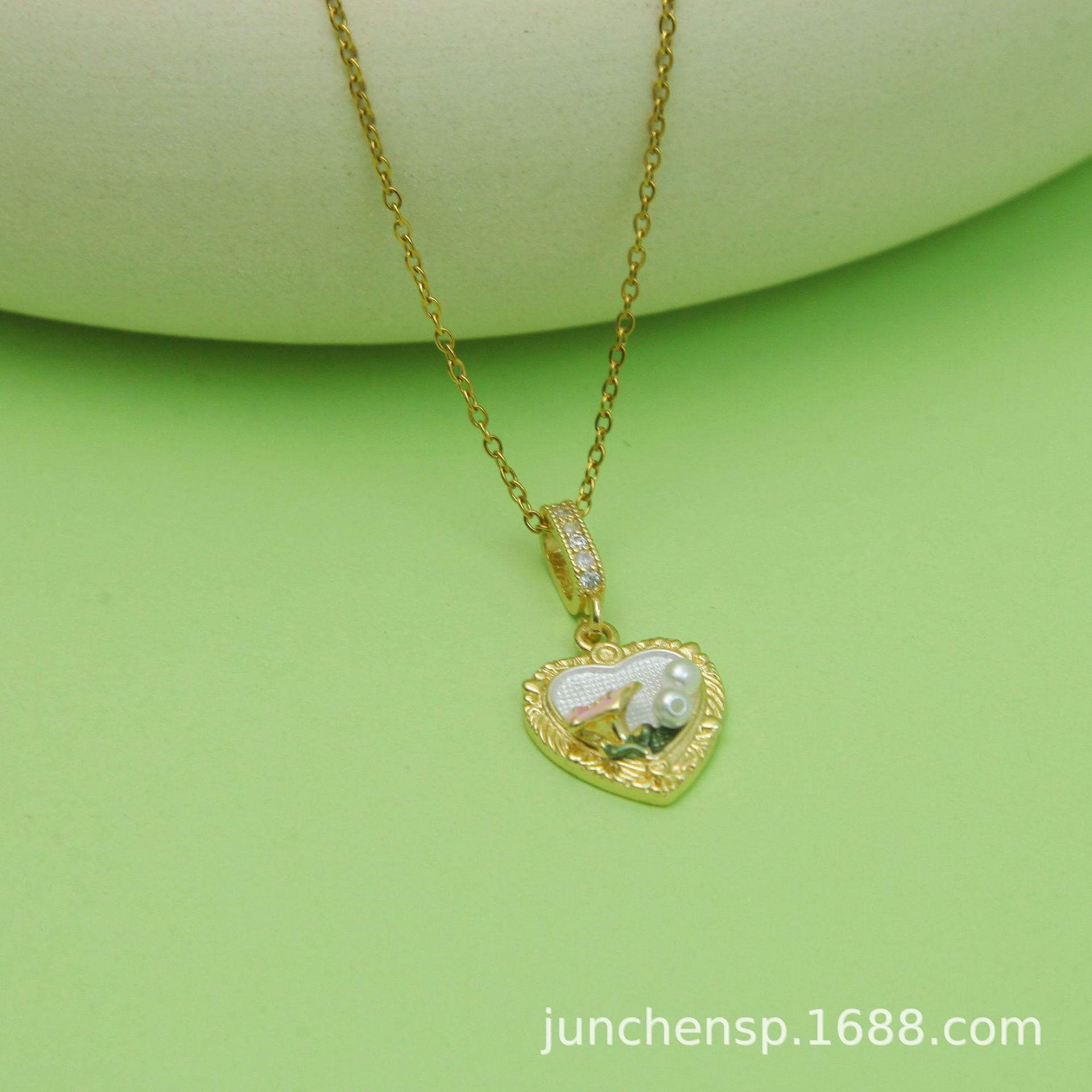 Wholesale Titanium Steel Oil Dropping Painted Mid-ancient Style Rose Pendant  Necklace