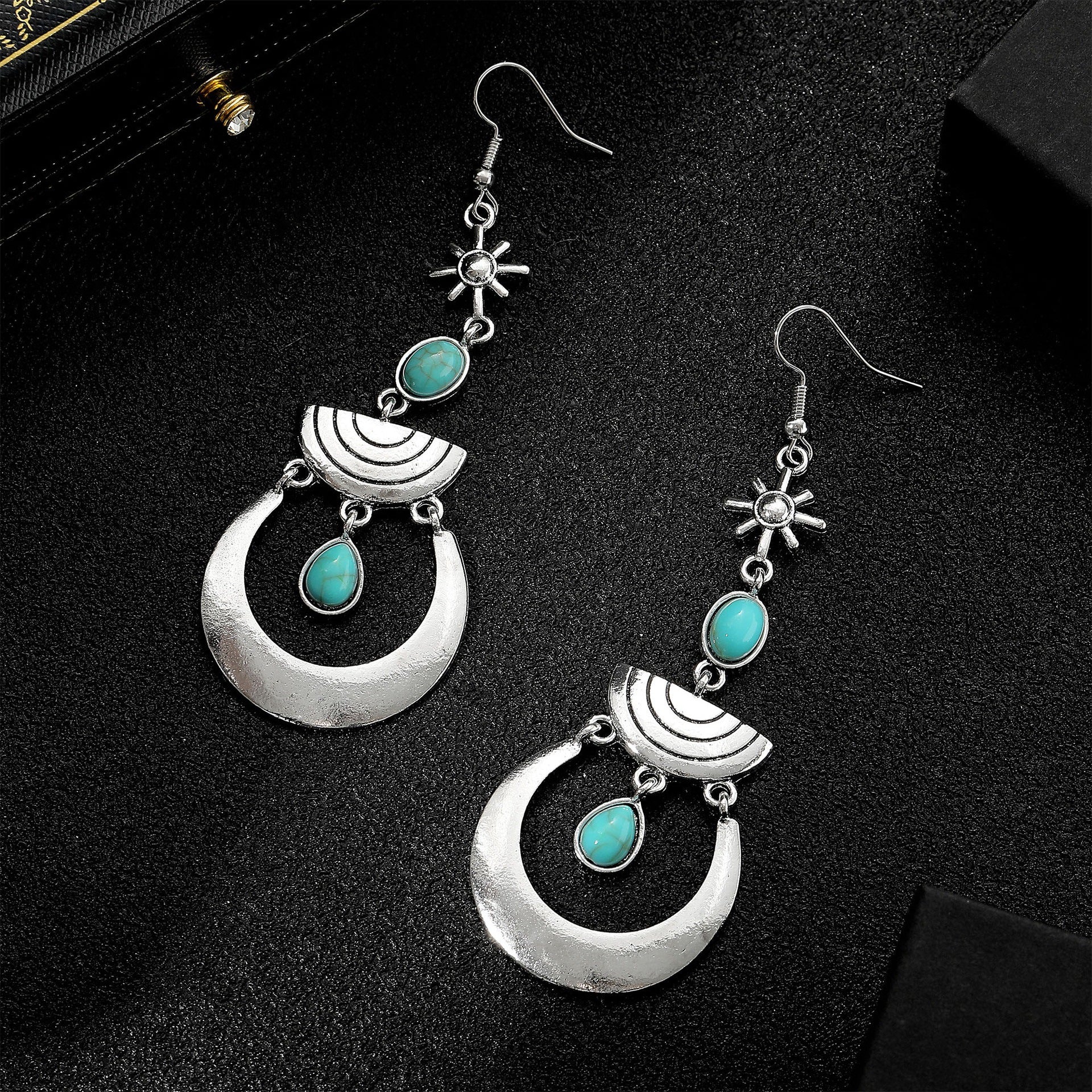Wholesale  Long Earrings Retro Bohemian Style Crescent Turquoise Tassel Earrings