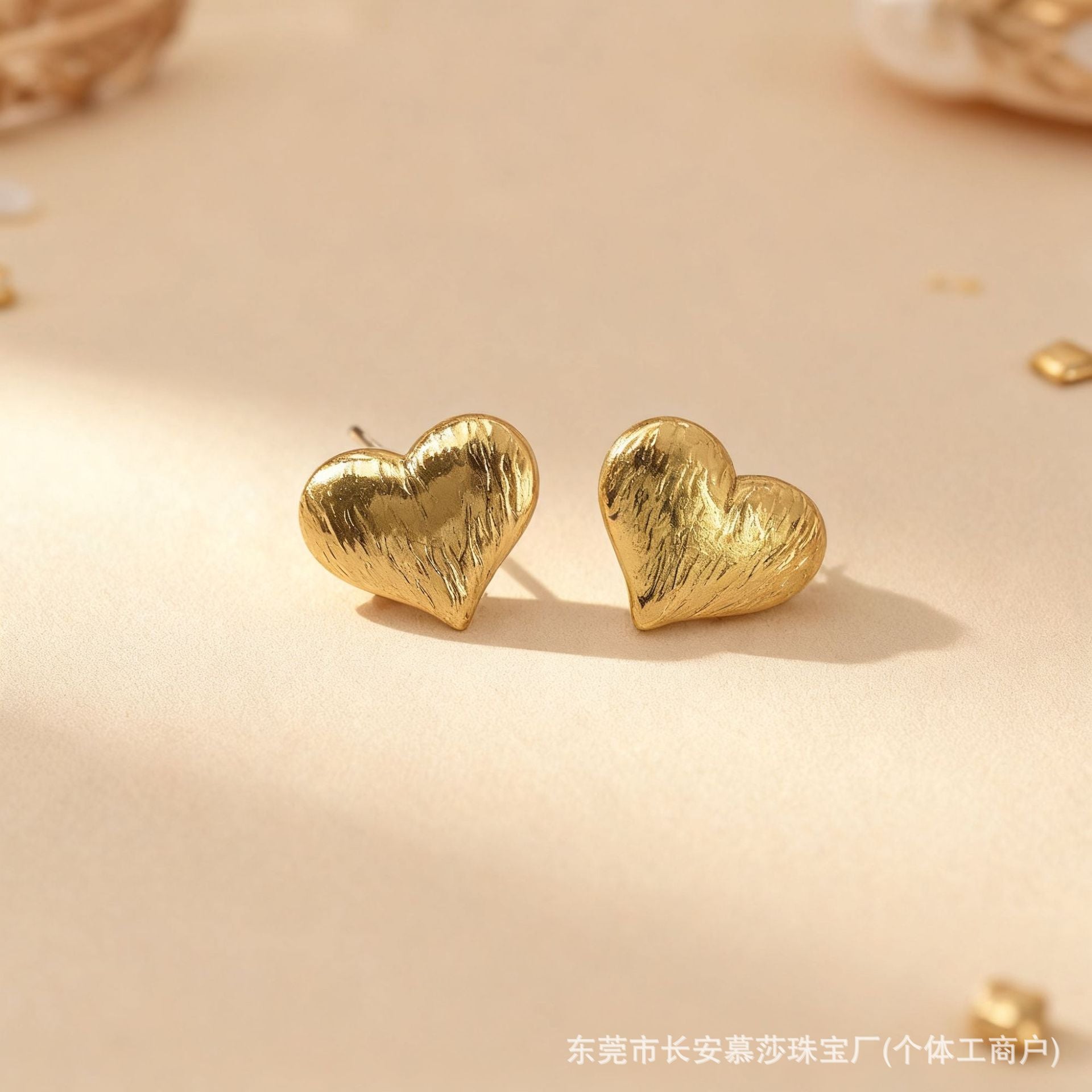 Wholesale Modern Heart Shape Stainless Steel Earrings Trendy Golden Electroplated Earrings for Women Party Wear Jewelry Accessory