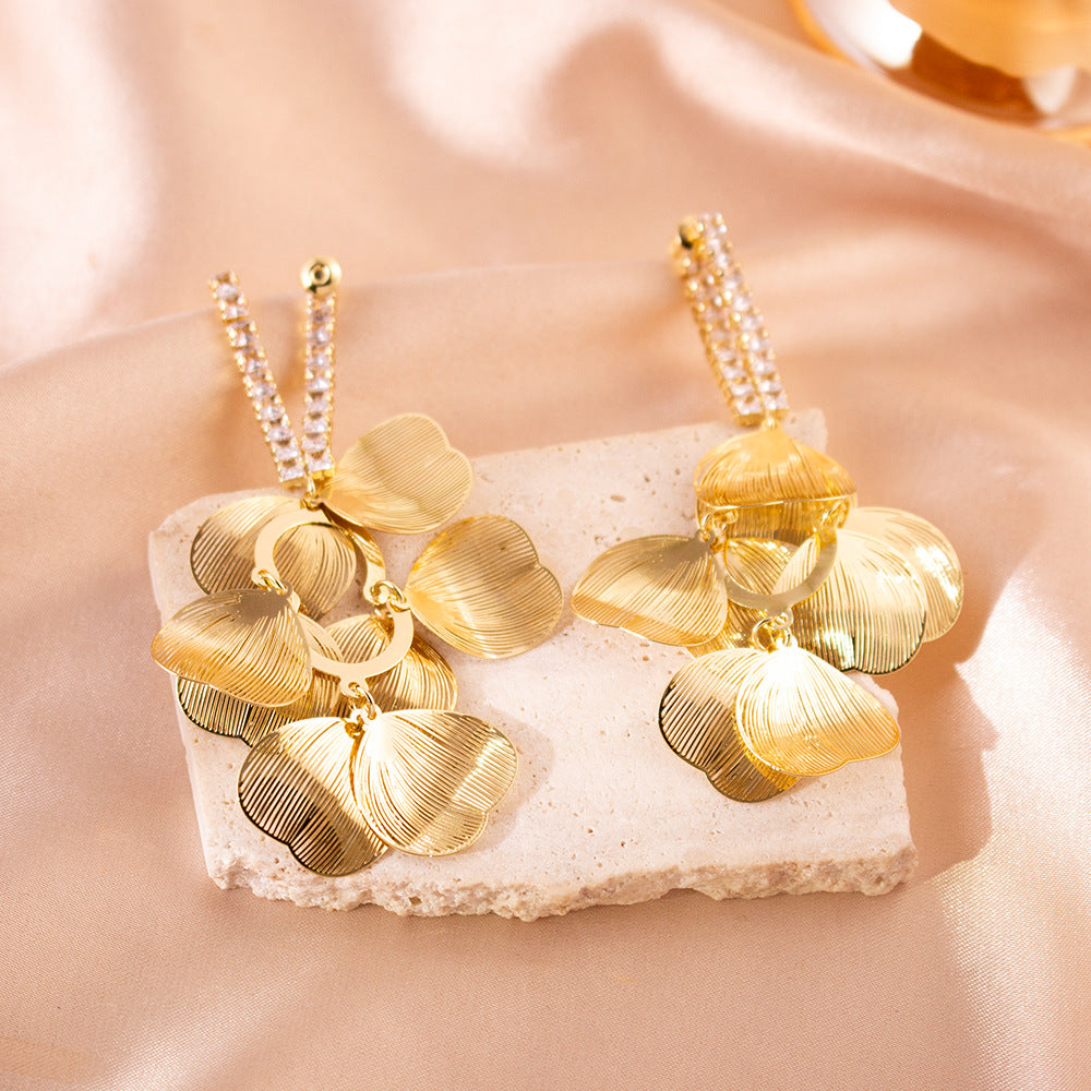 Wholesale Silver Needle Fashion Micro-inlaid Hollow Flower Tassel Earrings