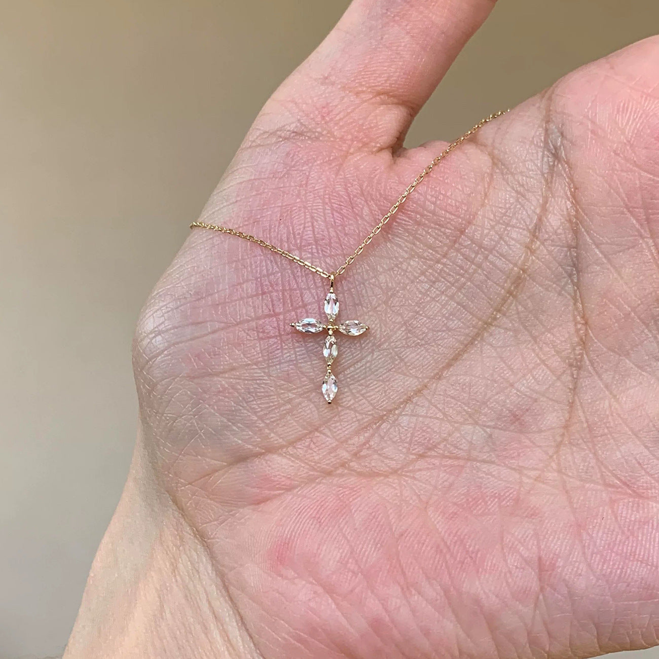 Wholesale Shiny Silver Cross Necklace with Zircon,  Titanium Steel Copper,  Jewelry Accessory