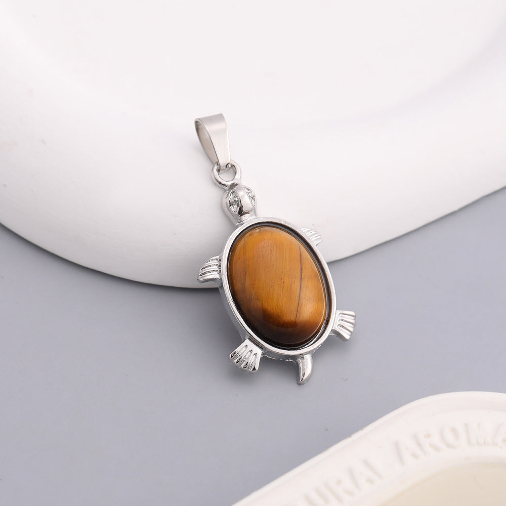 Wholesale Natural color crystal small turtle pendant