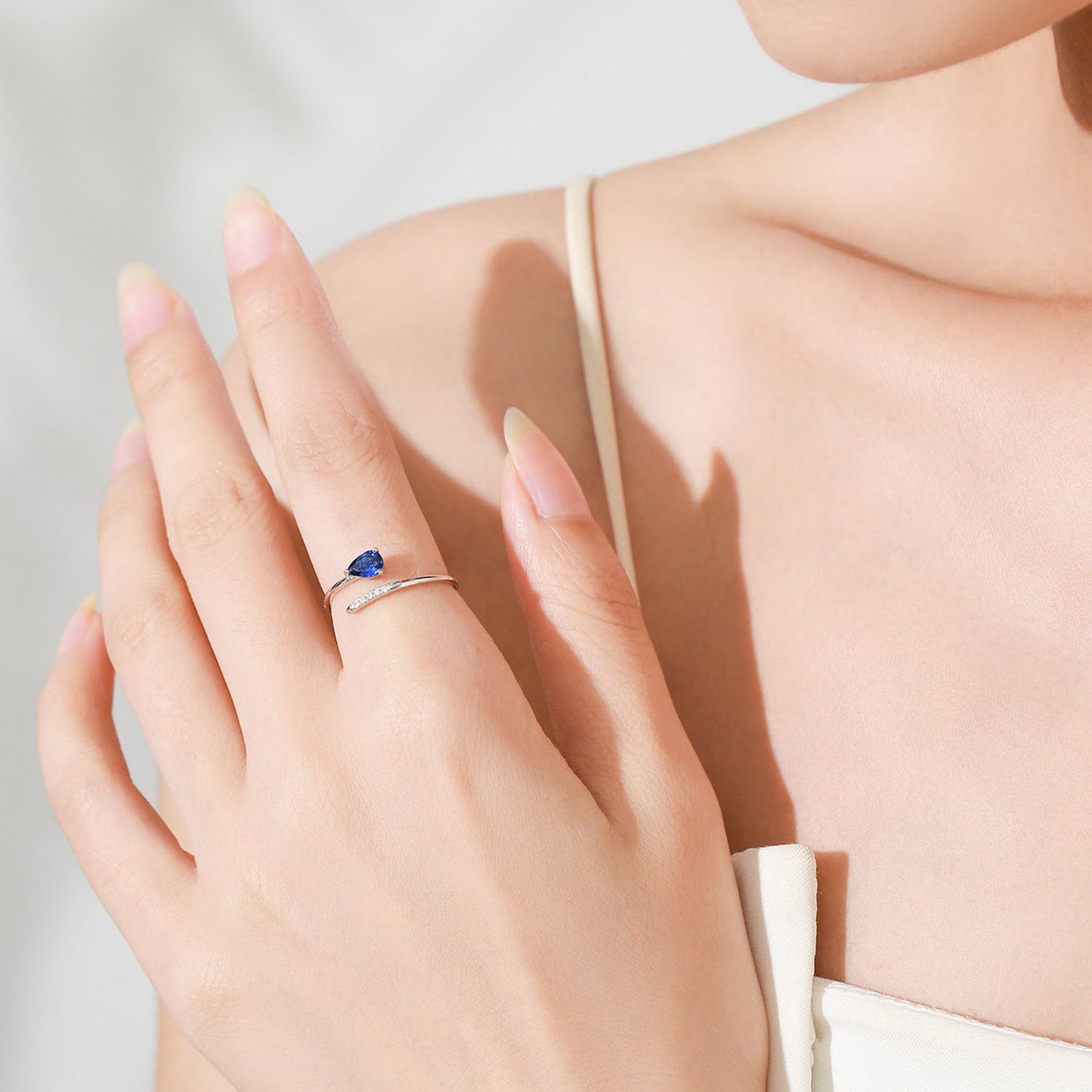 Wholesale S925 sterling silver  sapphire blue water drop zircon ring