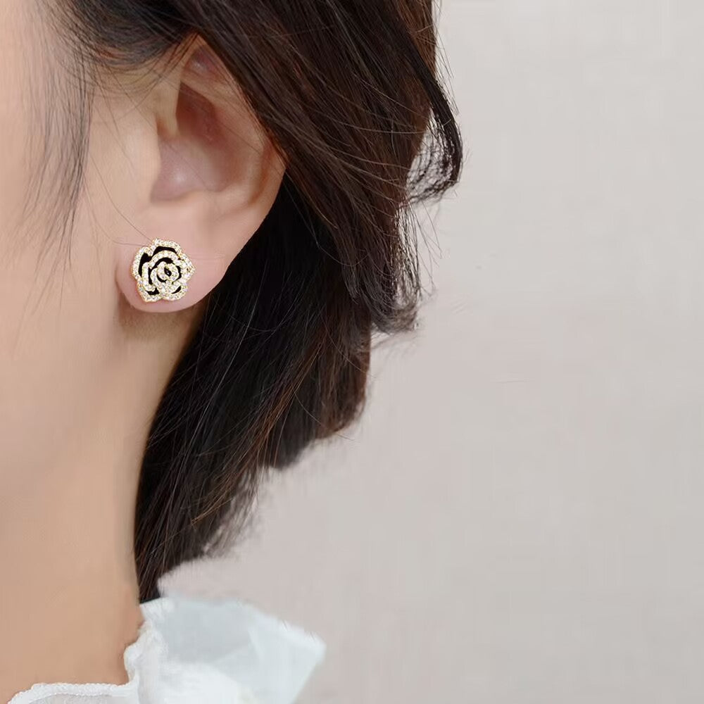 Wholesale S925 Silver Needle Retro Exquisite Small Camellia Earrings
