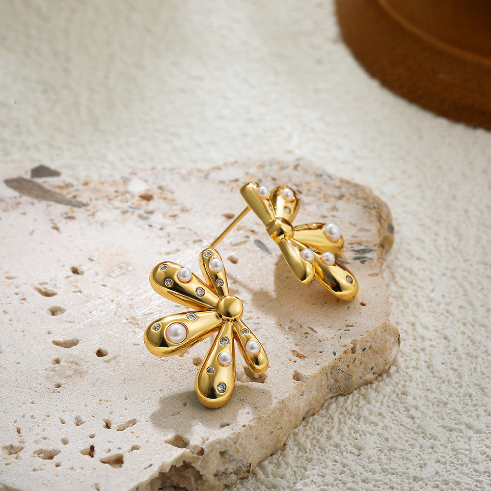 Wholesale  18K Gold Retro Exaggerated Flower Earrings Pearl Diamond Earrings