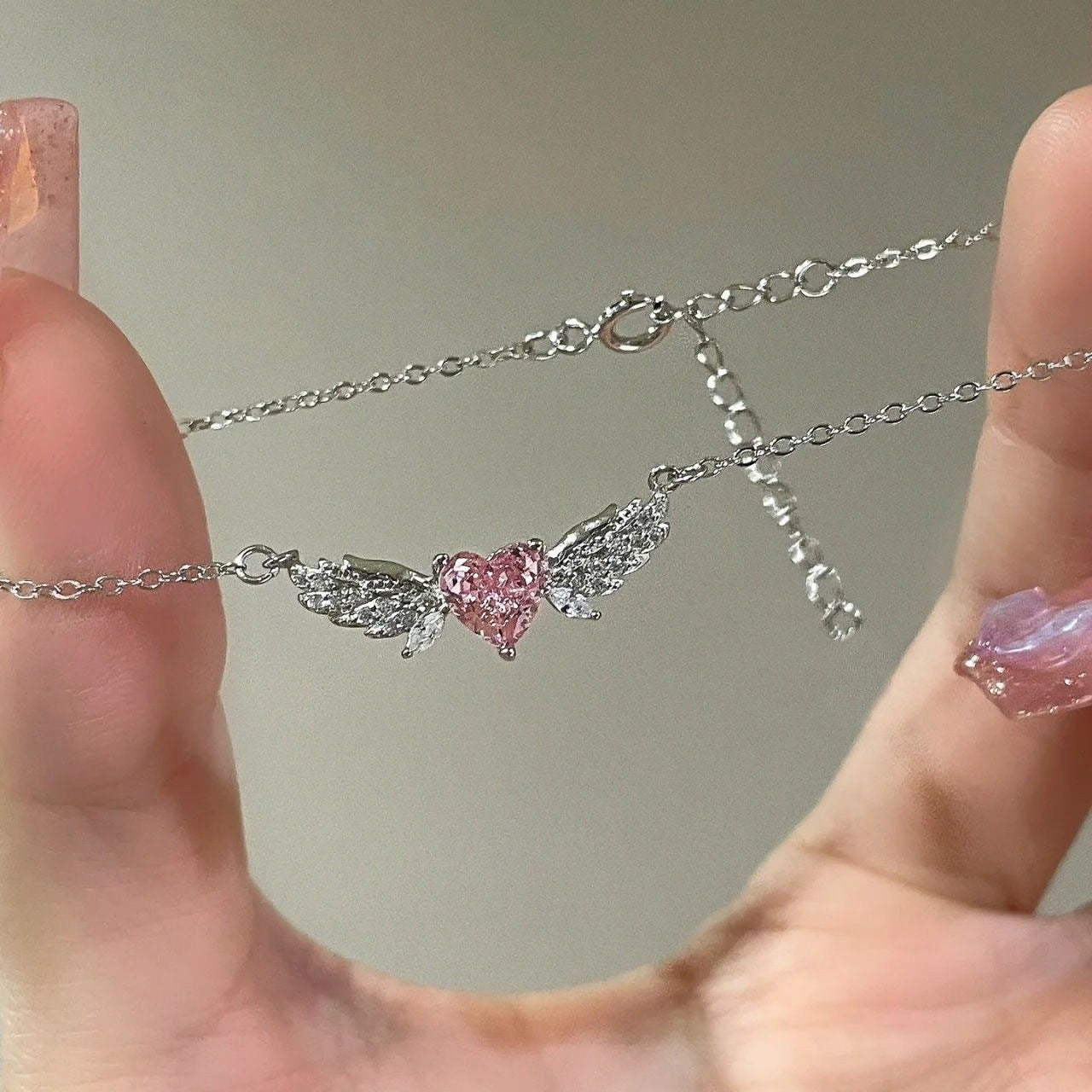 Wholesale Chic Angel Wings Pink Heart Pendant Necklace For Women Cute Collarbone Chain Everyday Gift