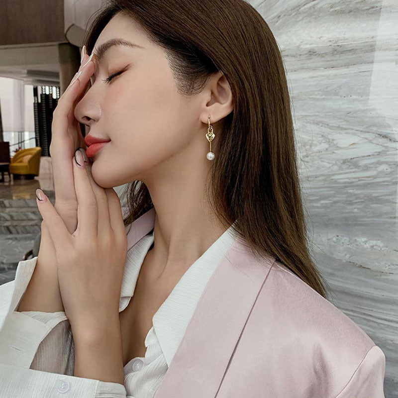 Wholesale Retro Heart Lock Long Asymmetrical Earrings