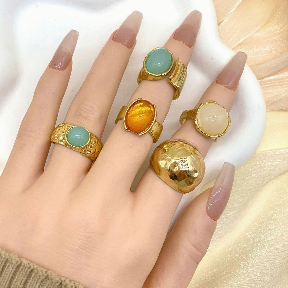 Wholesale Chic Zinc Alloy Ring Set Gold Tone Moonstone Style 5 Piece Fashion Accessory Boutique Resale