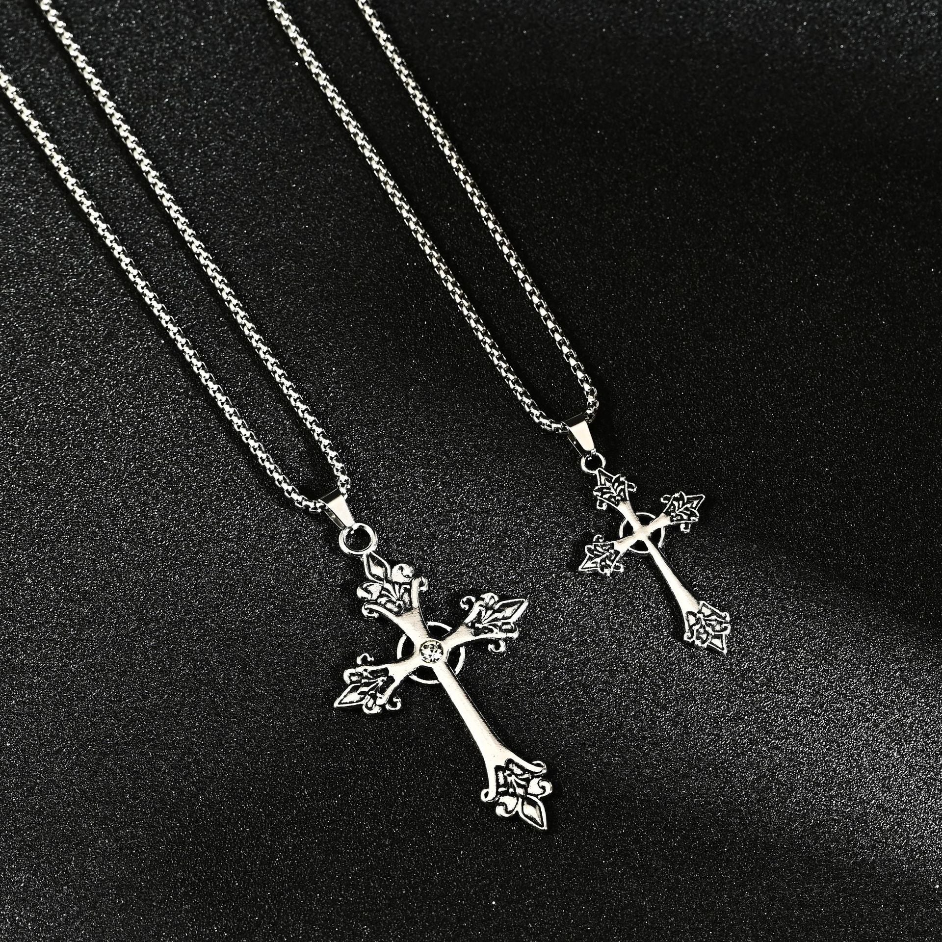 Wholesale Zinc Alloy Electroplated Diamond Cross Pendant Necklace Retro Street Style Fashion Jewelry Accessory For Casual Gift