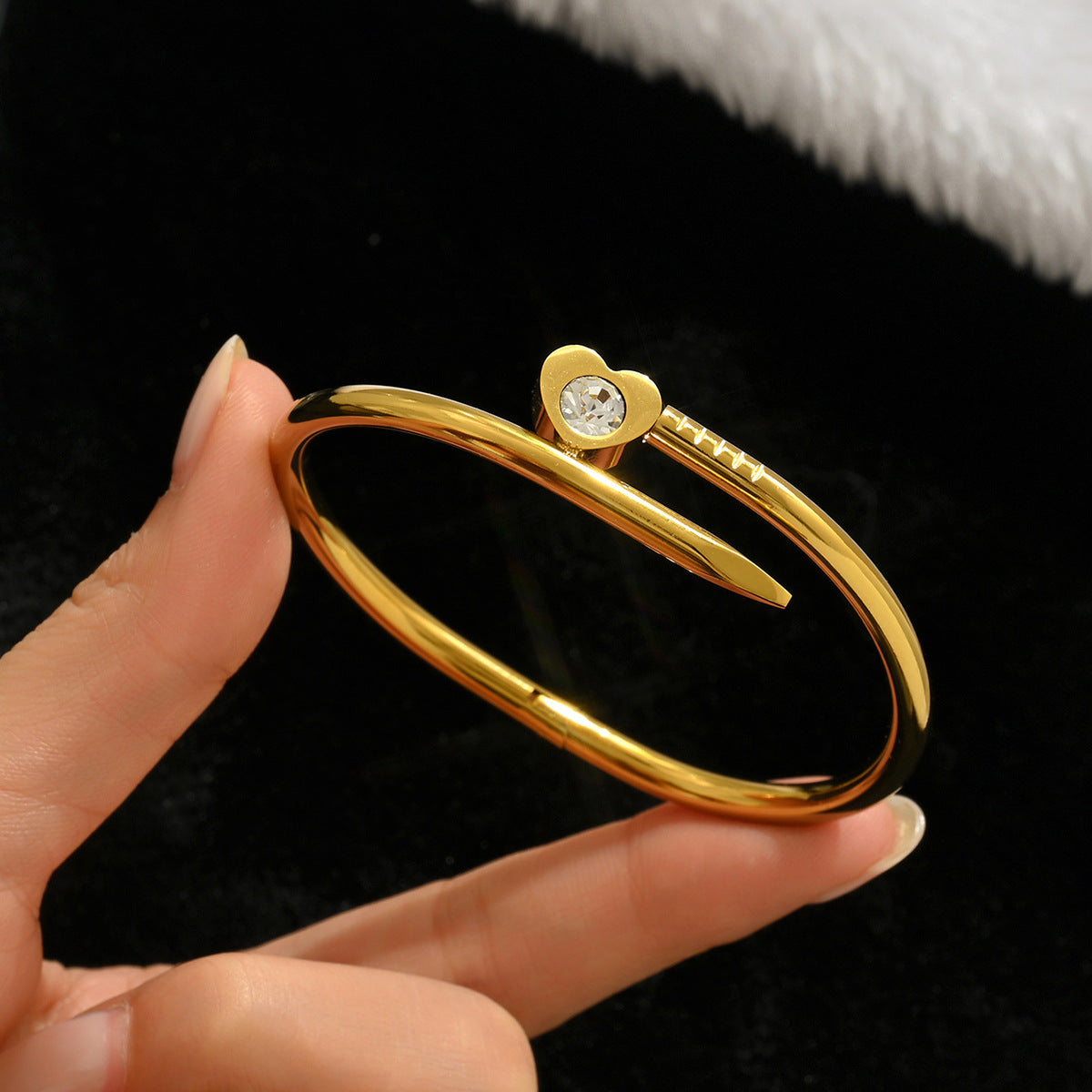 Wholesale Titanium Steel Gold Electroplated Studded Bracelet Set Fashion Jewelry Accessory