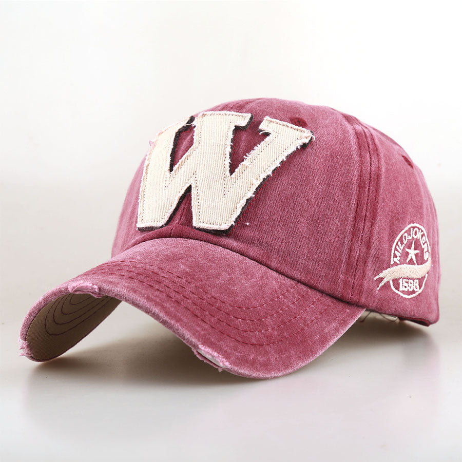 Wholesale Fashionable letter embroidered baseball cap