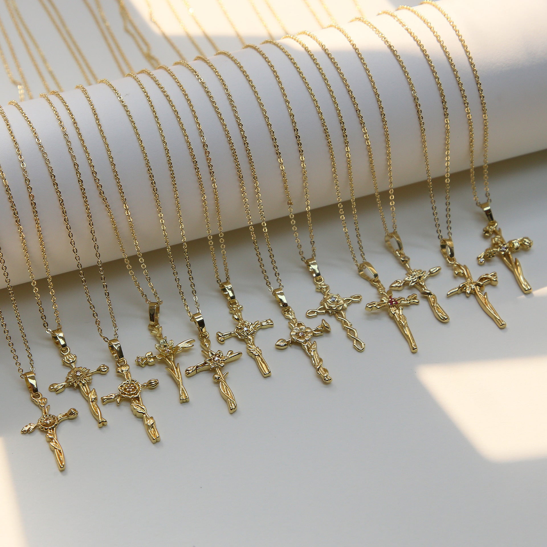 Wholesale  Brass Plated 18k December Flower Cross Pendant Necklace