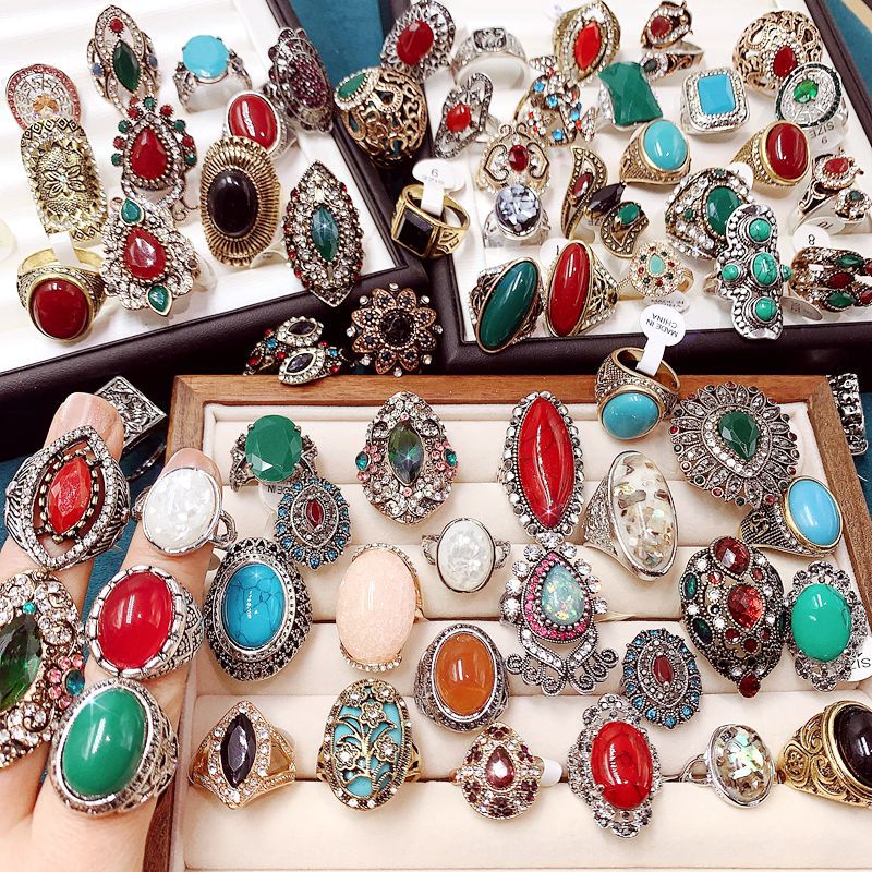Wholesale Alloy Retro Turquoise Ring - Trendy Ethnic Jewelry Gift for Women