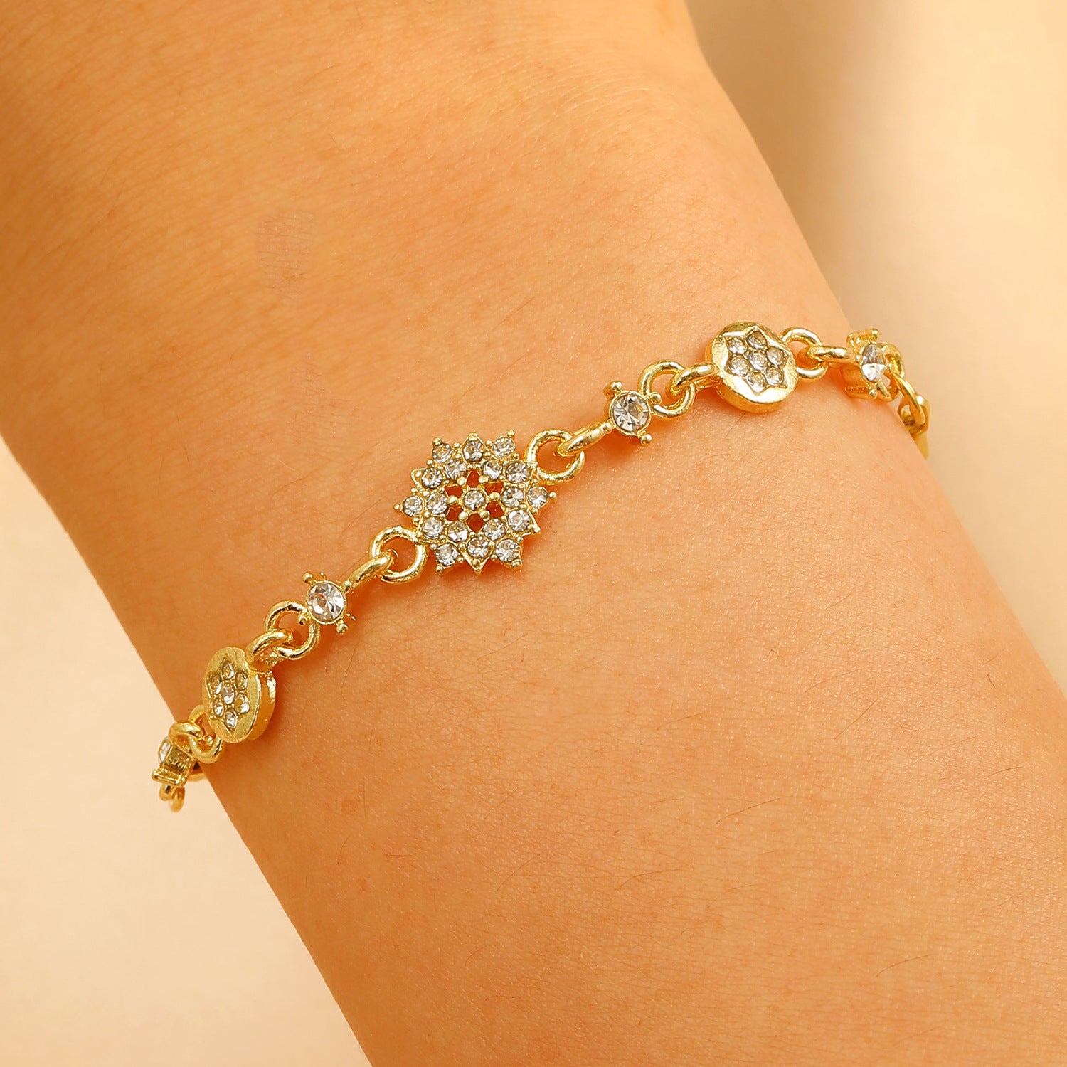 Wholesale Silver Plated Zircon Heart Bracelet Trendy Women S Crystal Jewelry Everyday Wear Gift