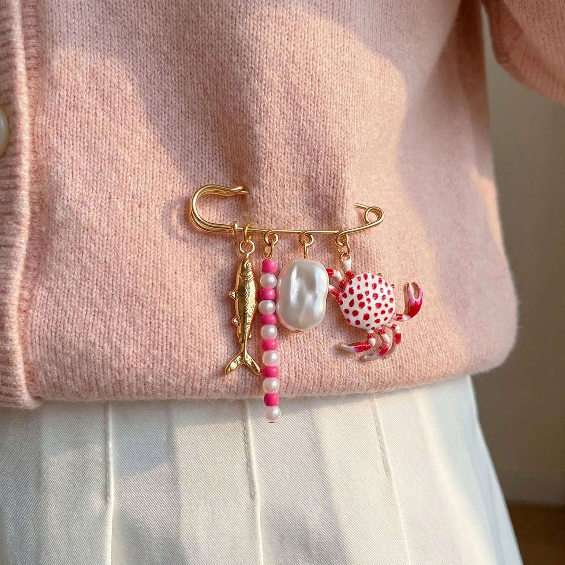 Wholesale Colorful crab and tropical fish brooches with a sweet and whimsical ocean theme