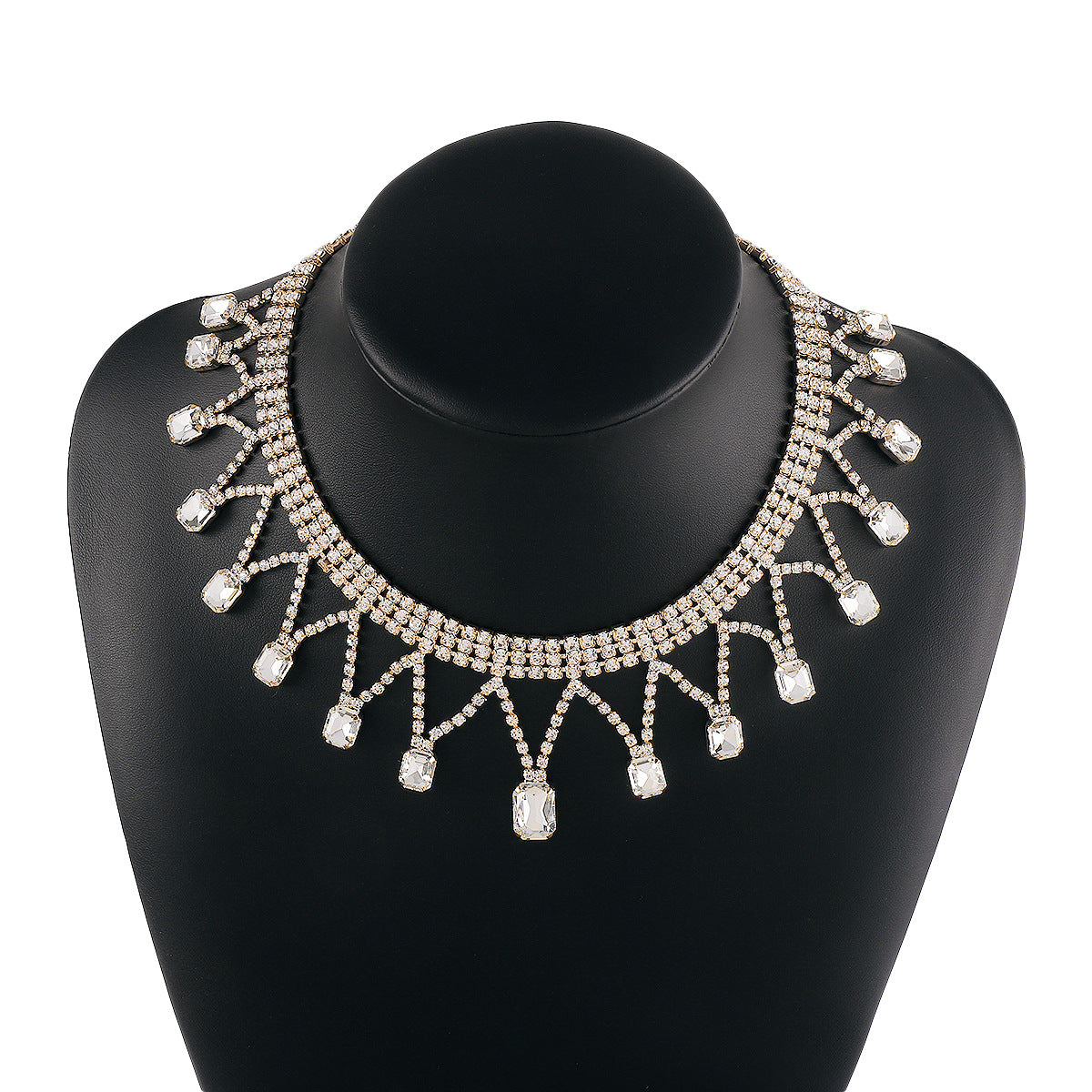 Wholesale Retro Flash Diamond Tassel Pendant Necklace