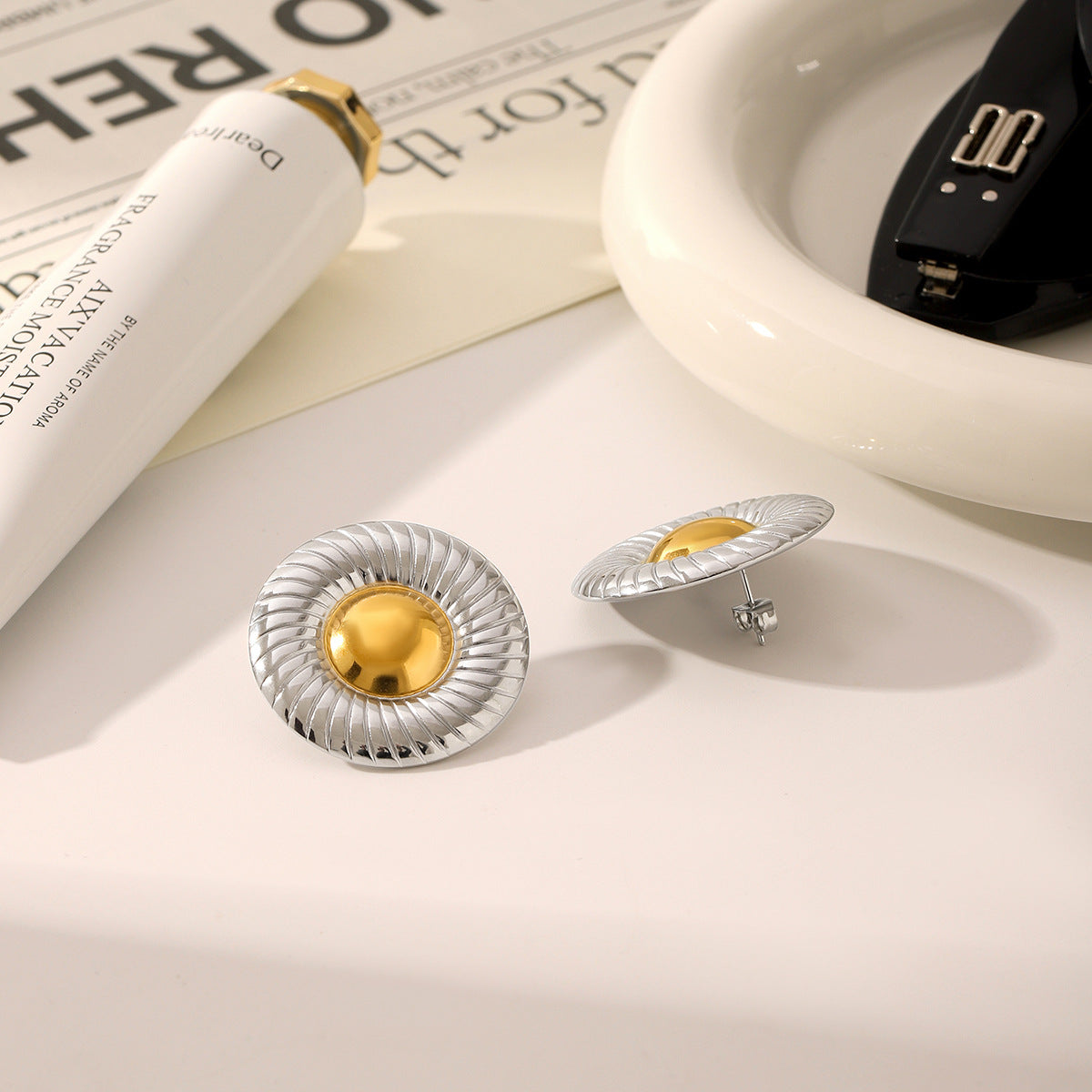 Wholesale Titanium Steel 18K Gold and Silver Color-matching Round Earrings