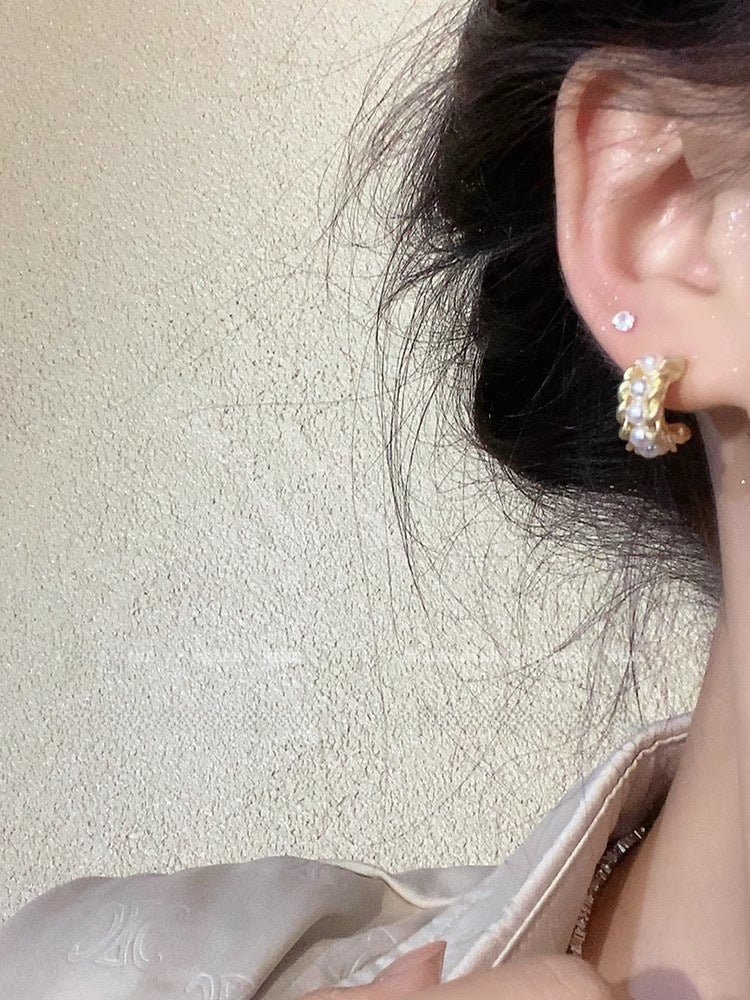 Wholesale Cute C Shape Wrap Pearl Earrings