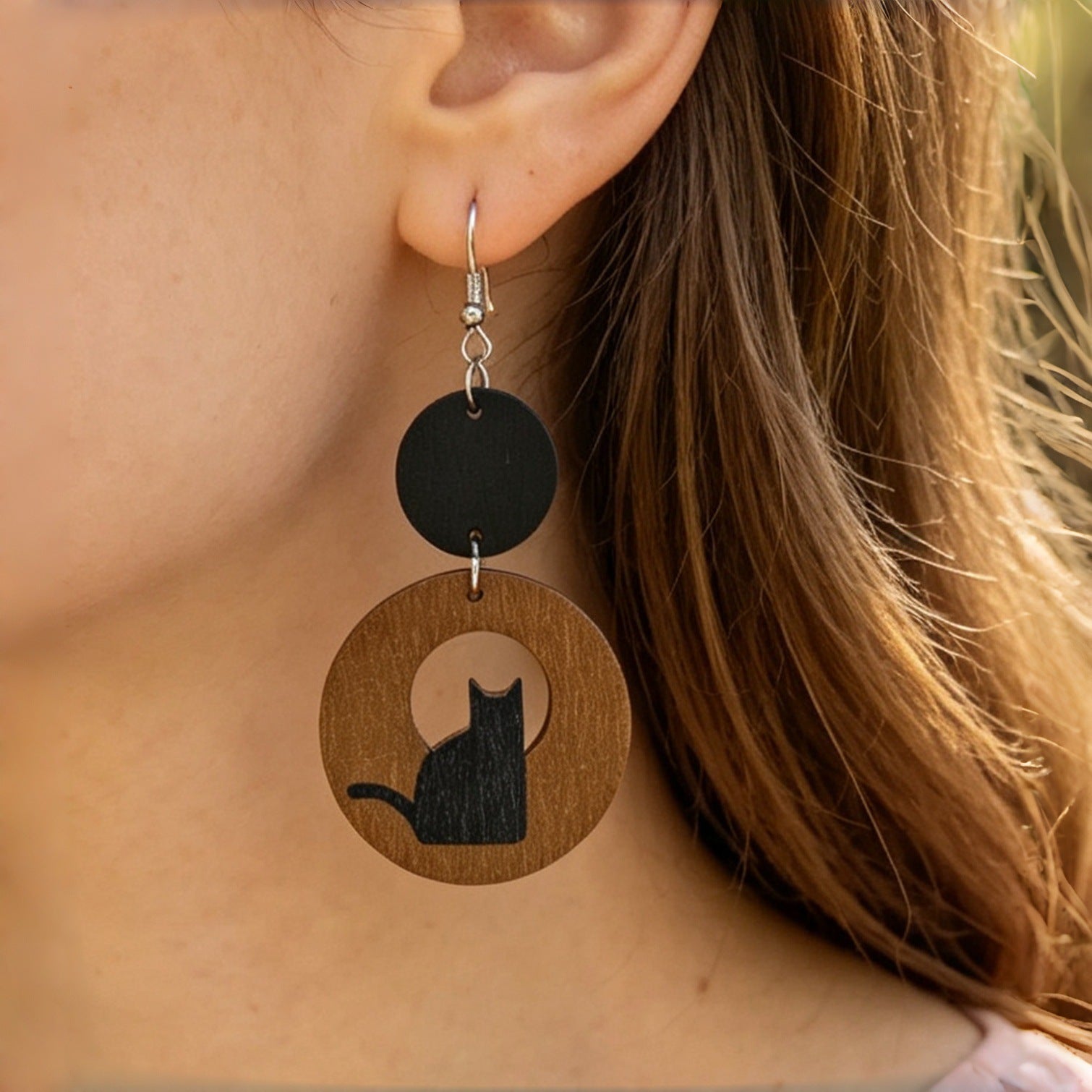 Wholesale Vintage Black Cat Hollow Wood Earrings Geometric Circle Silhouette Chic Jewelry Accessory For Resale