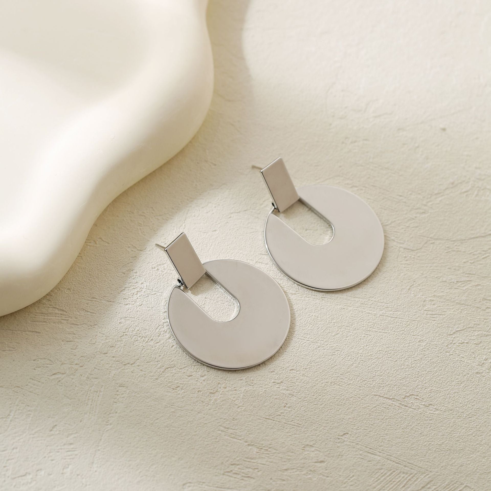 Wholesale  silver pigment hoop earrings hoop earrings