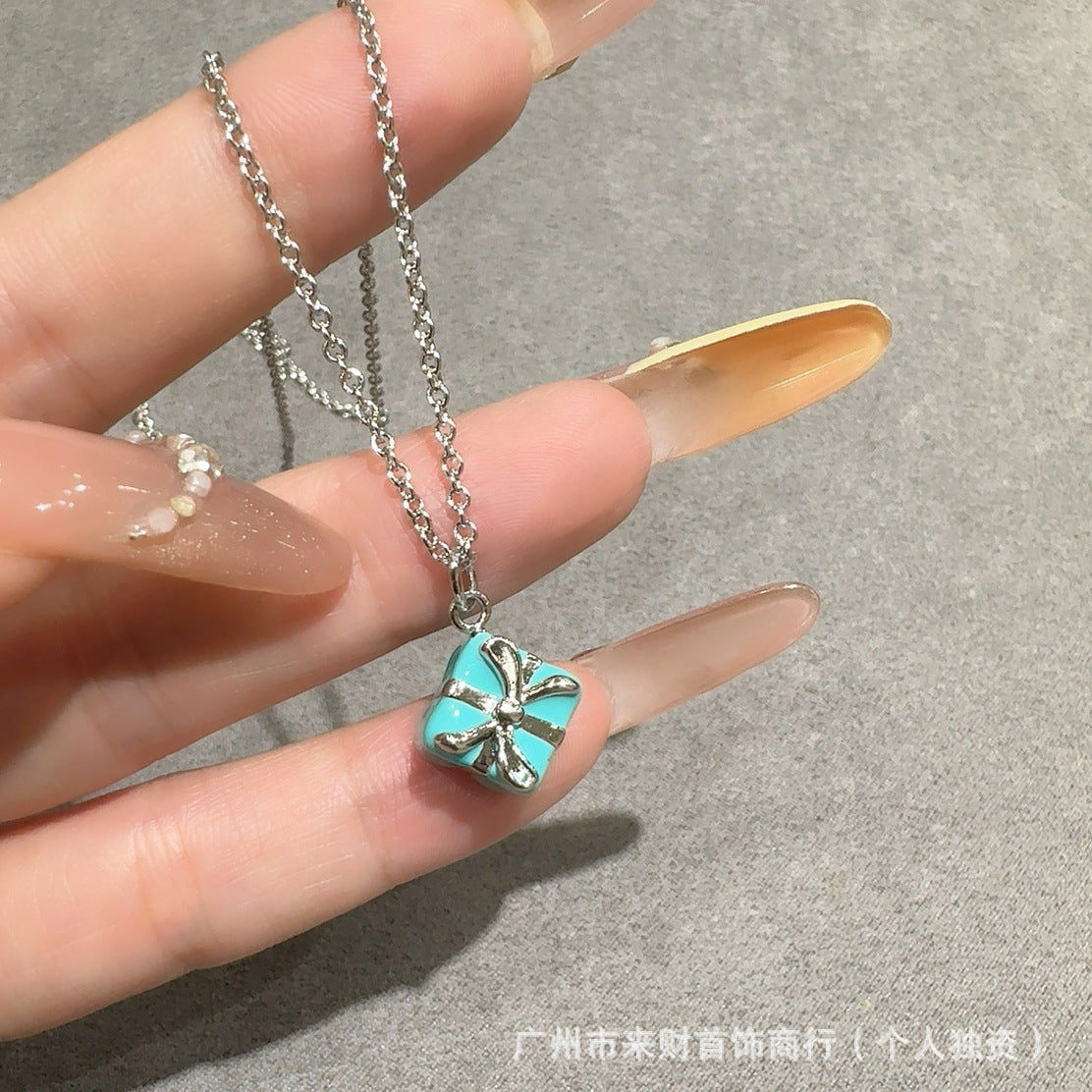 Wholesale Christmas gift box clavicle necklace choker necklace