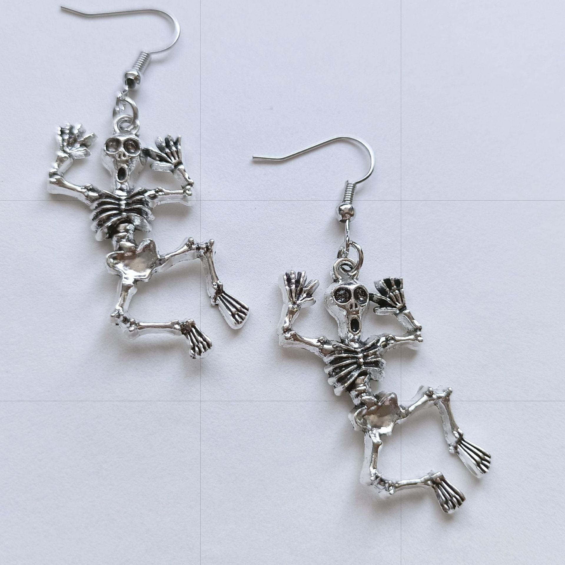 Wholesale retro Gothic  fun funny skull pendant earrings