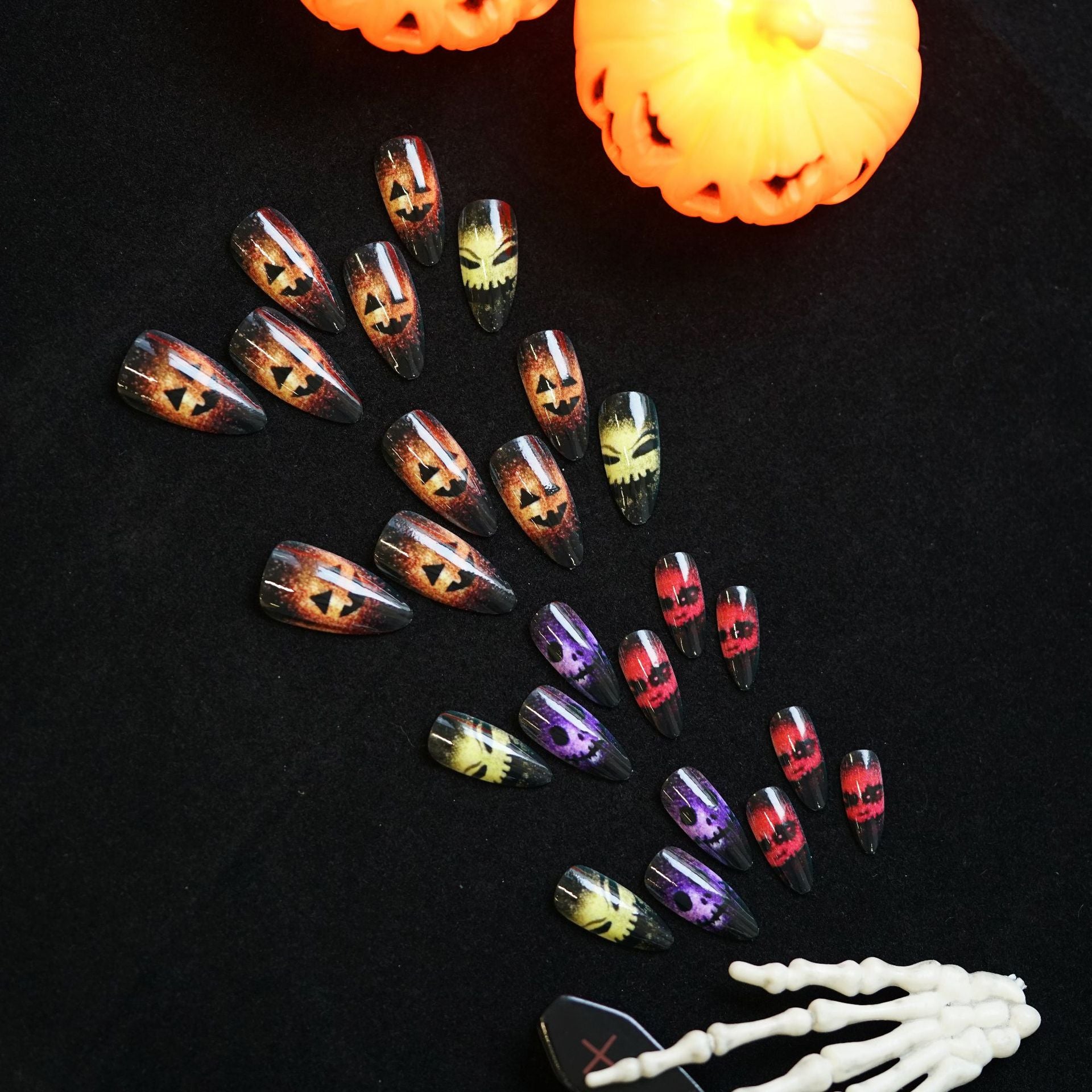 Wholesale 24 Pieces/ box  Cute Ghost Face Nails Kits Nail Stickers