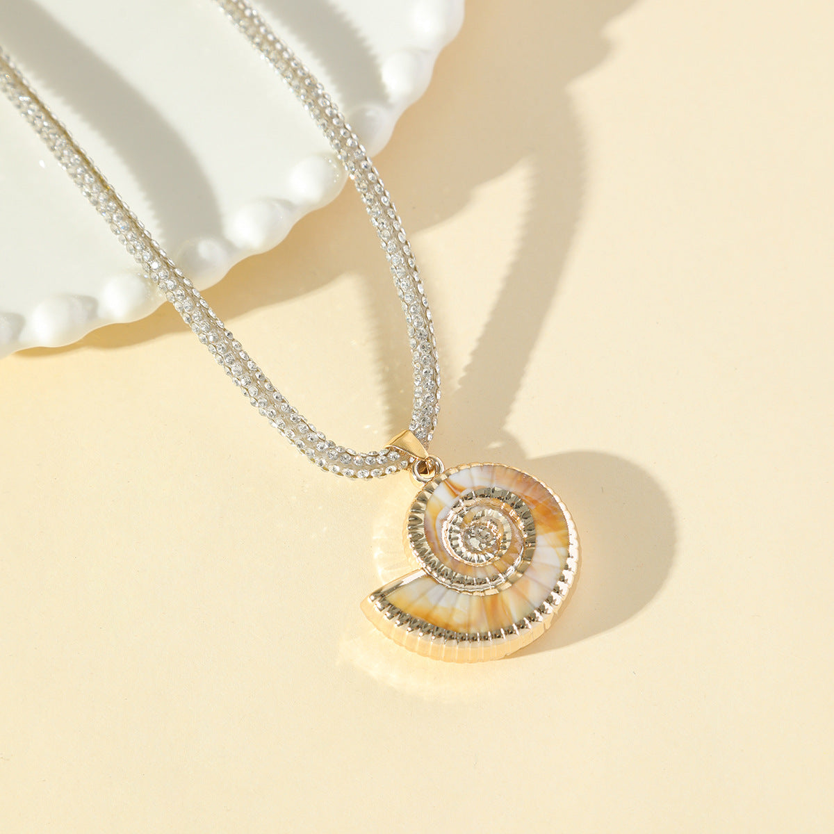 Wholesale Pendant Necklace Light Luxury  Shell Clavicle Chain