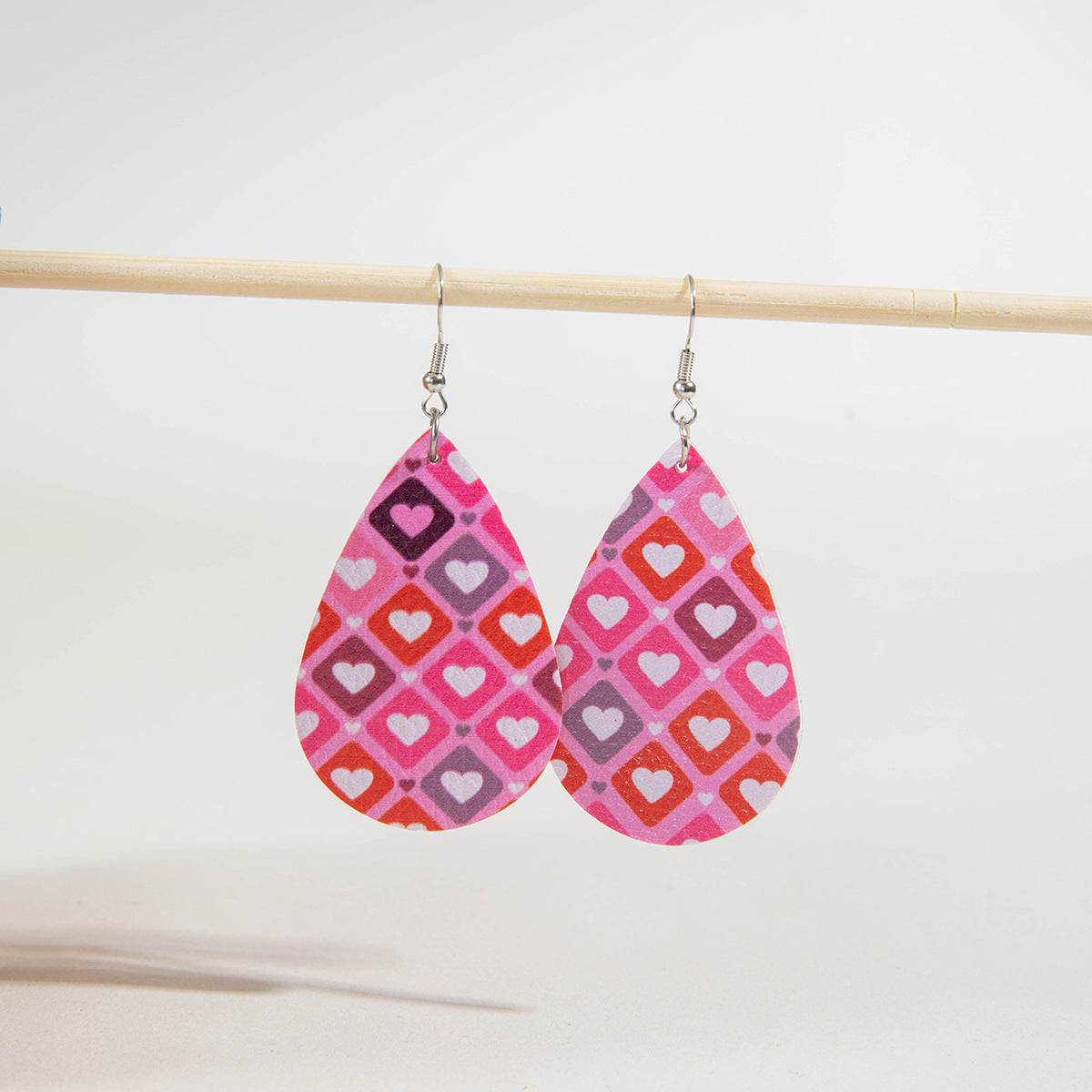 Wholesale genuine leather big teardrop heart Valentine's Day earrings