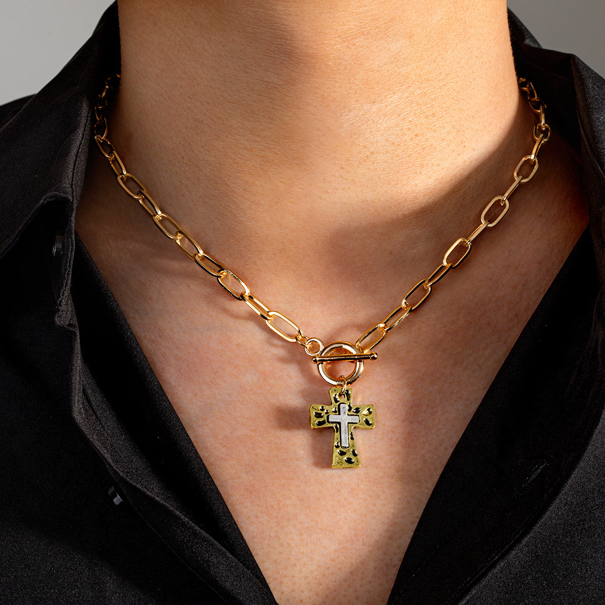 Wholesale  two-tone cross pendant paperclip chain necklace
