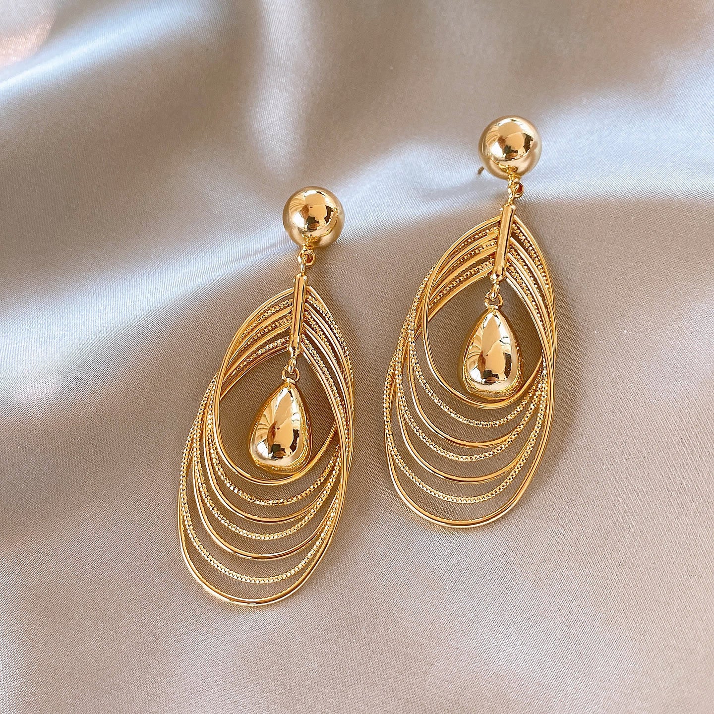 Wholesale Chic Multi-Layer Geometric Diamond Hollow Drop Earrings Environmentally Friendly Copper Alloy Jewelry Accessory for Boutique Resale