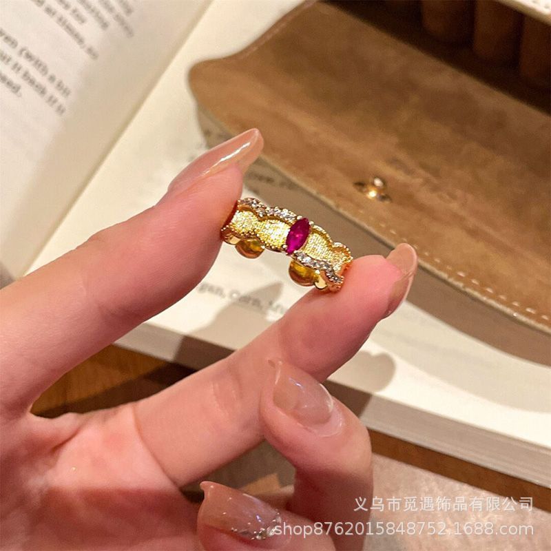 Wholesale Vintage Gold Brushed Lace Ring Adjustable Alloy Retro Style Fashion Accessory for Resale